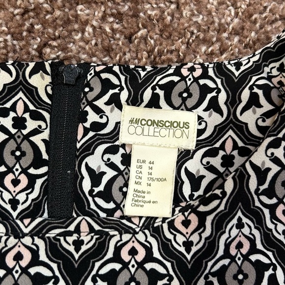 H&M Conscious Collection Black and White Fit and Flare Mini Dress Crew Neck - Picture 11 of 12